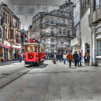 İstiklal  Caddesi ve Tramvay Baskılı Duvar Kağıdı 271299130